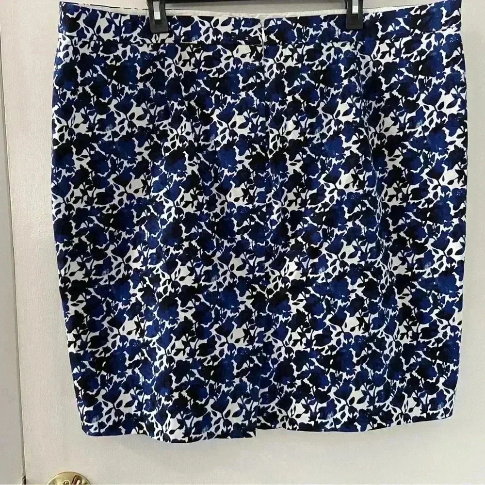 J. Crew‎ Factory Size 20  Blue Ivory Floral Printed Basketweave Pencil Sk…